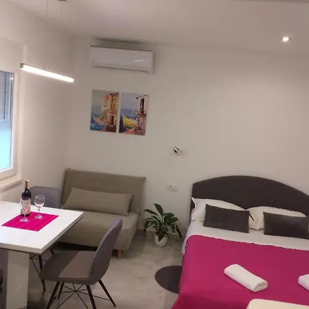 Apartment Golden Dreams *
